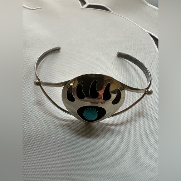 Navajo Bracelet Bear Paw Cuff Sterling Silver and Turquoise - Picture 13 of 14